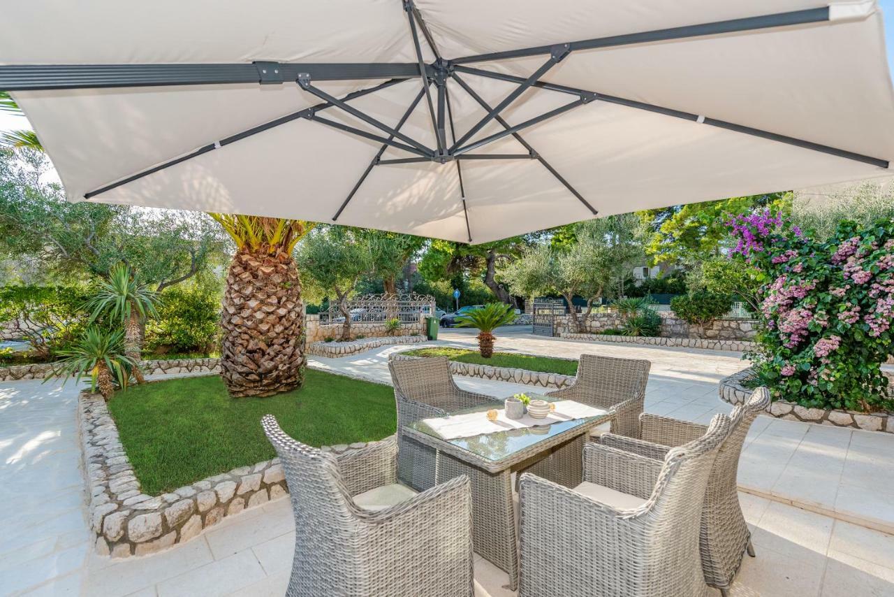 Villa Bella With Pool Новаля Екстериор снимка